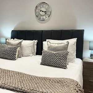 Master In Apartment