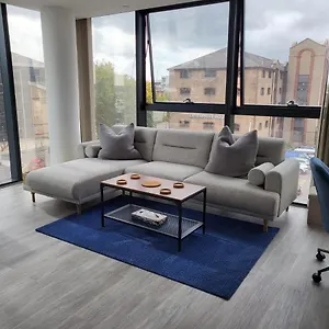 Imperial Stays - Ocean Village - Wifi Apartment